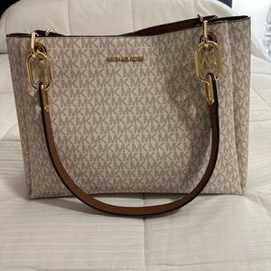 Michael Kors shoulder bag
